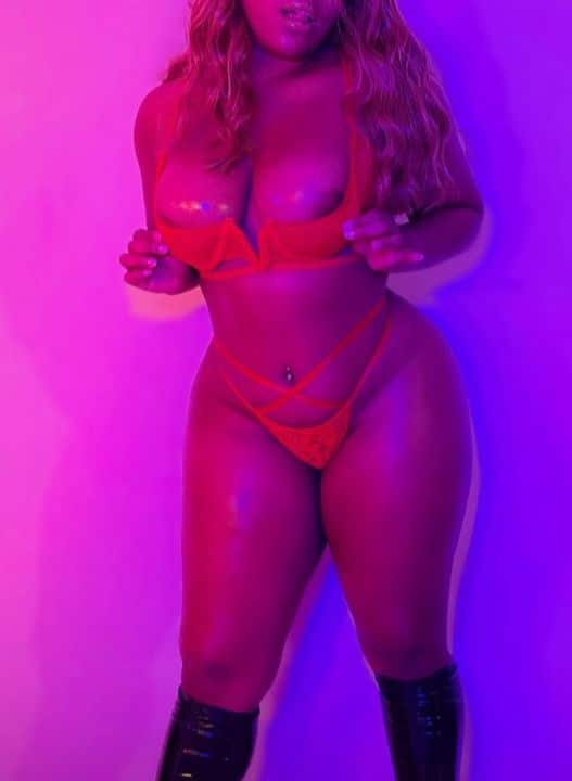 Squirting Angel🇸🇳