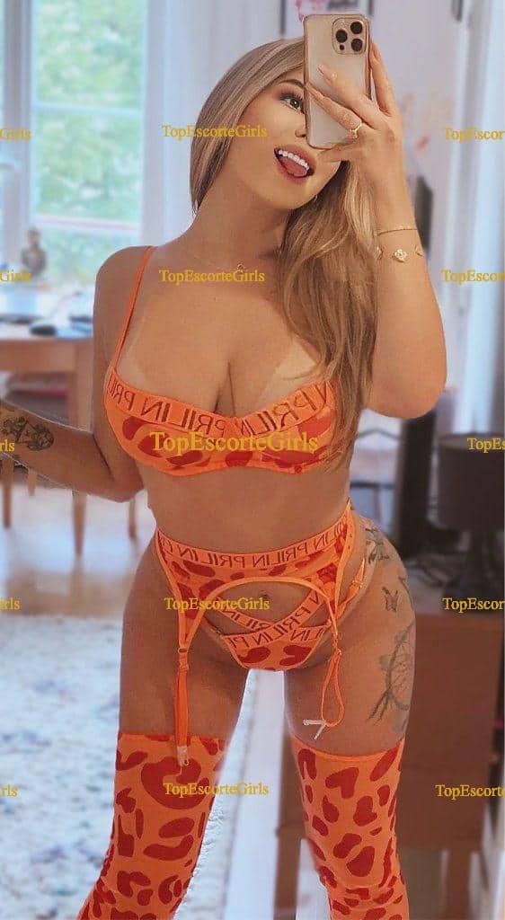 JULIANNA 🇫🇷