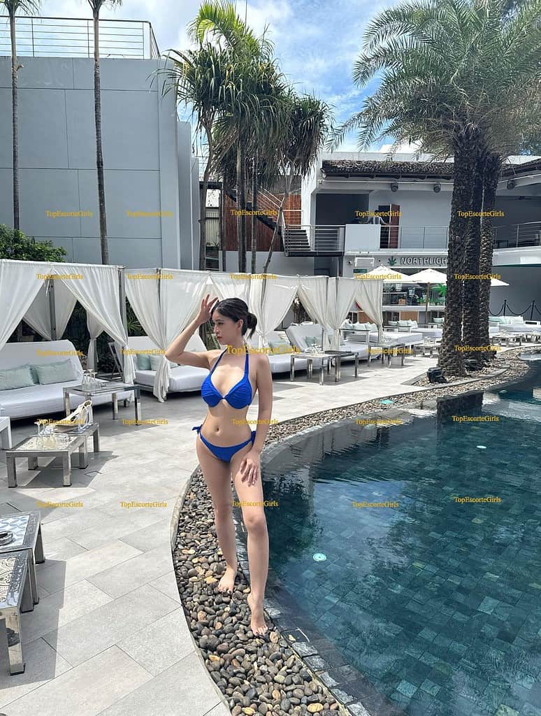 Sweet asian gir