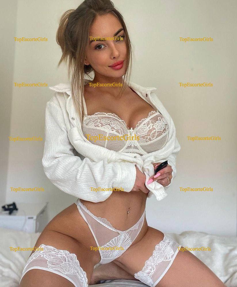 Polina 🇦🇪
