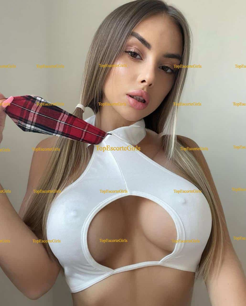 Polina 🇦🇪