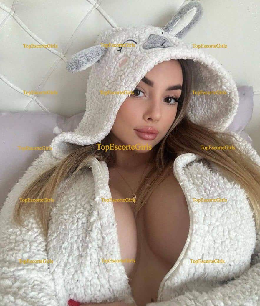 Polina 🇦🇪